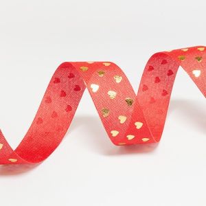 Стрічка імітація льону з золотими сердечками 2,5 см червона