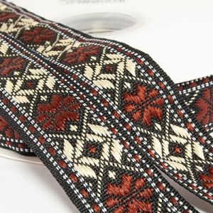 Жаккардовая лента 2.5 см №850 геометрический орнамент крем с коричневым на черном